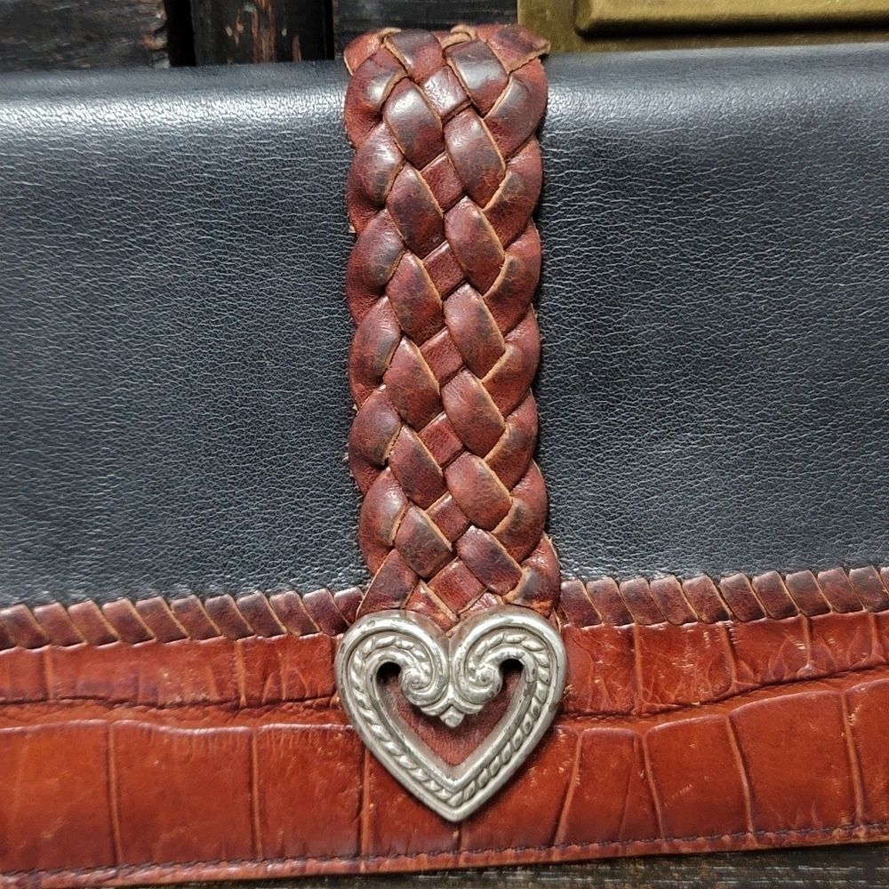 BRIGHTON Vintage Heart Folio Leather Wallet - Picture 6 of 14